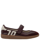 Aya in Wine Milk Sneakerina